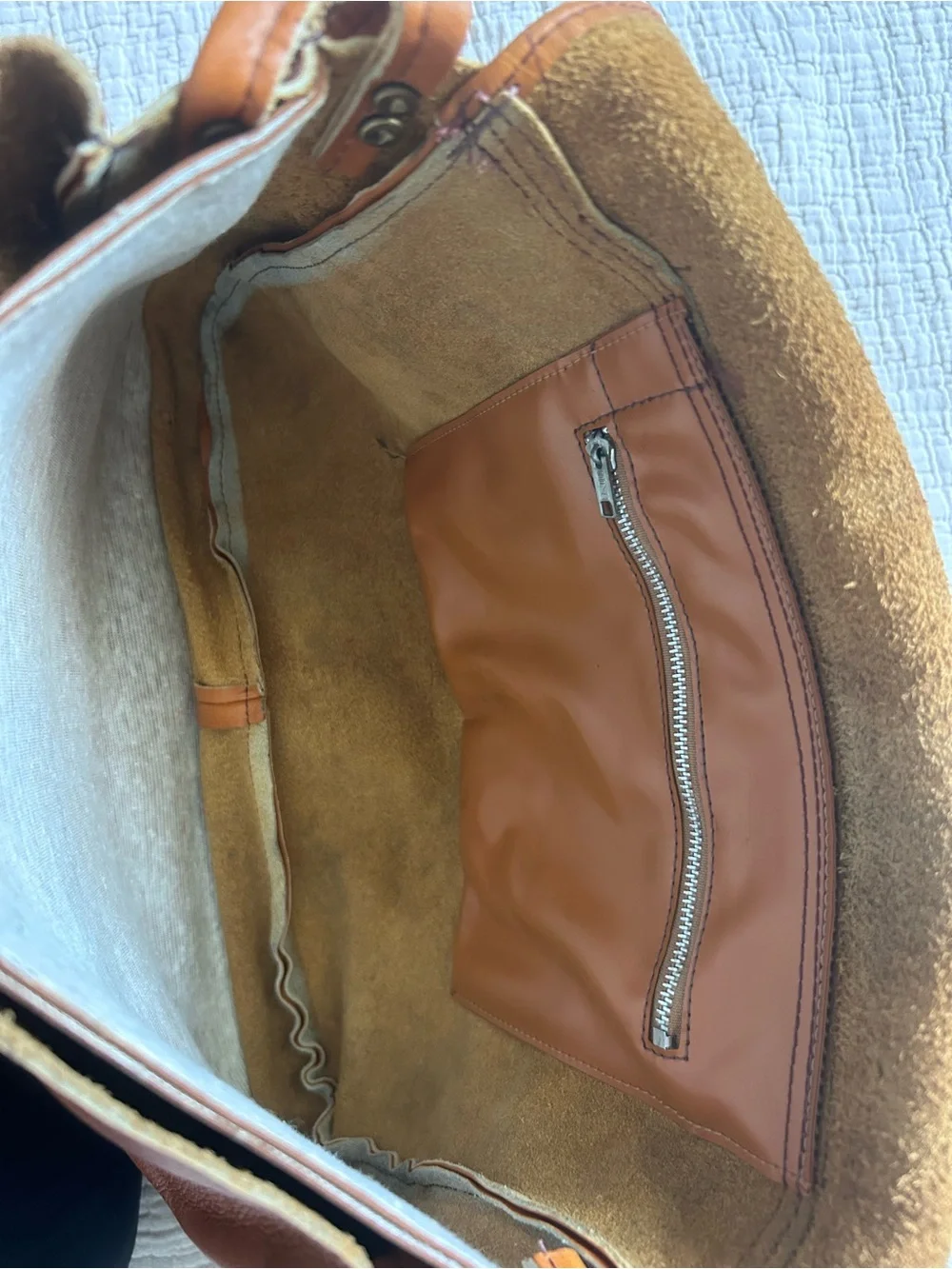 Vintage Cognac Leather Shoulder Bag with Front Tab Bamberger’s Retro